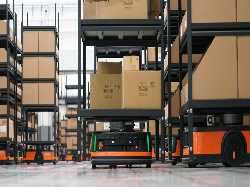 Key Advantages of AGVs (Automated Guided Vehicles) in Modern Warehousing & Manufacturing