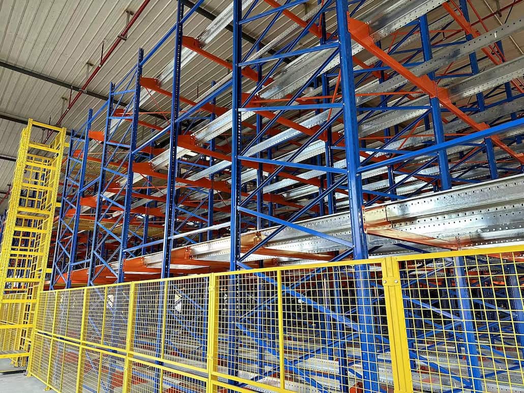 Application of elevator in Rack